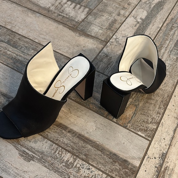 Jessica Simpson heels size 6.5 - Picture 12 of 13